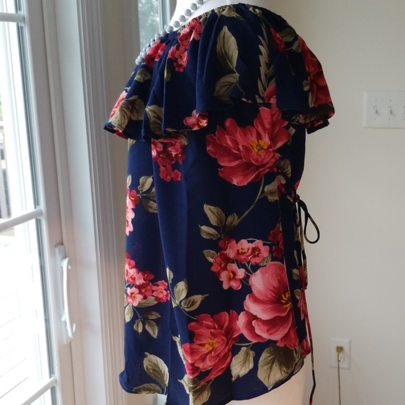 Hello Miz Maternity Floral Top - Picture 6 of 9